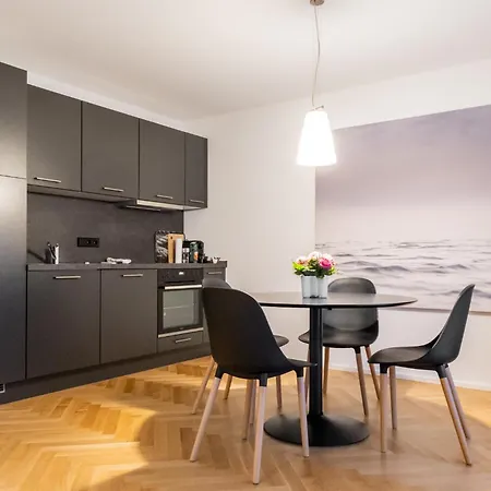 Апартаменты Lakeside Flat Фридрихсхафен